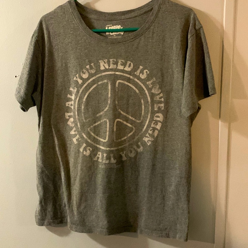Cute basic everyday tee also is a little cropped